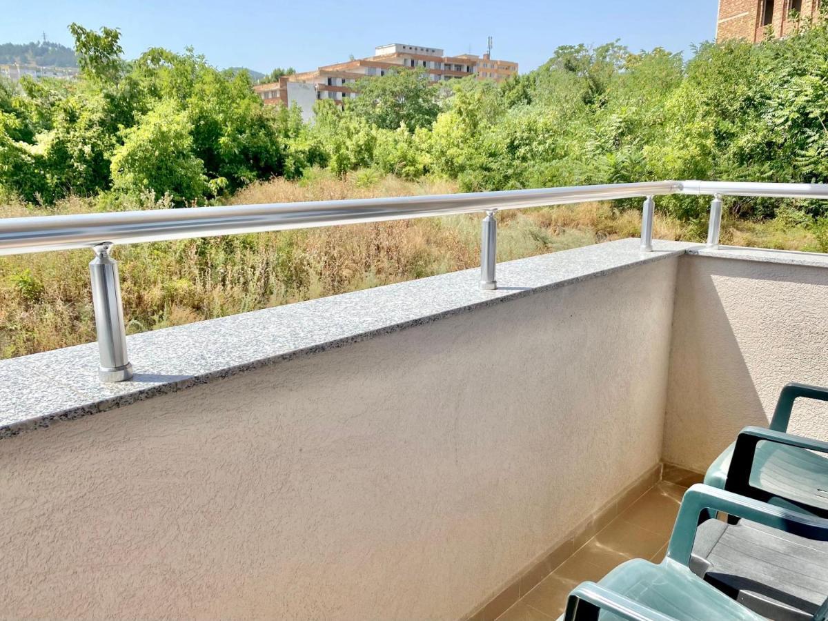 Cozy & Modern 1Br Apart For 4 Guests Next To Medical University & Free Parking ستارا زاغورا المظهر الخارجي الصورة